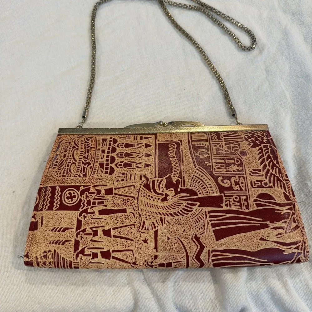 Vtg MCM Egyptian Hieroglyphics Motif Tooled Leather Purse With Gold Tone‎ Chain